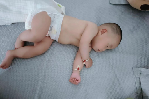 长治几个月宝宝可以竖抱